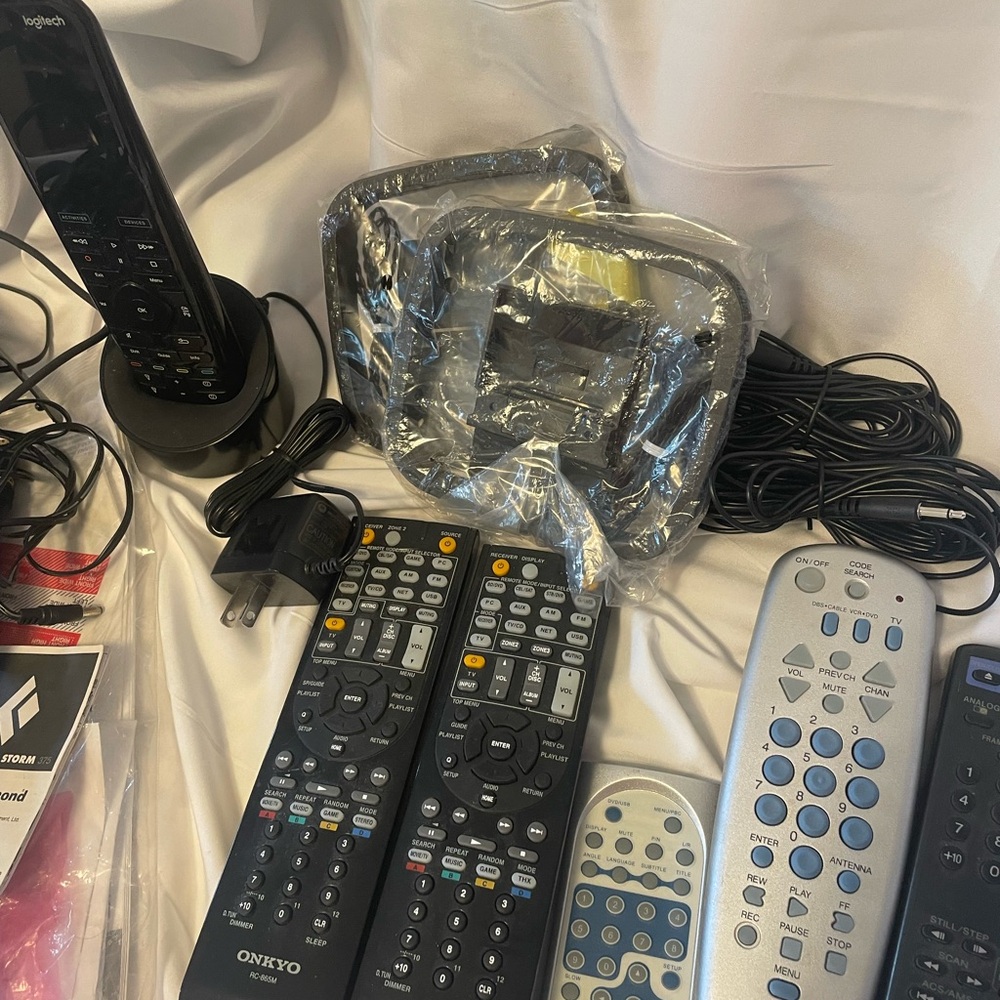 Assorted Remote Control Bundle wires etc - Picture 3 of 6